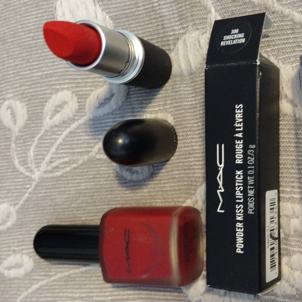 💥 SALE- MAC Beauty Bundle Set - Picture 3 of 3